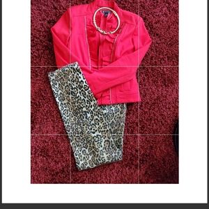 Jones New York Gold Slimming Leopard Print